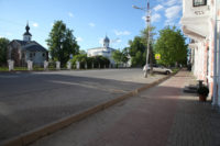Администрация согласовала самовольную парковку у Ярославова дворища